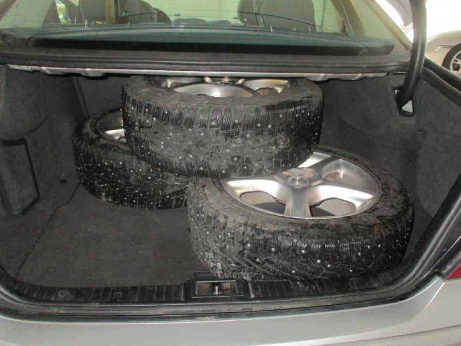 MERCEDES-BENZ E 2004