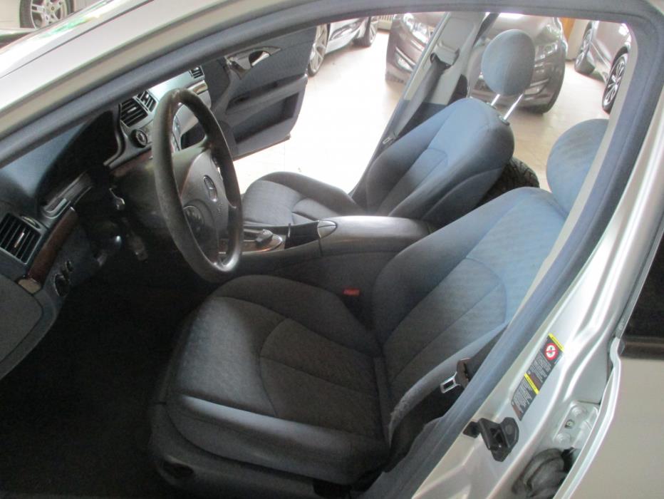 MERCEDES-BENZ E 2004