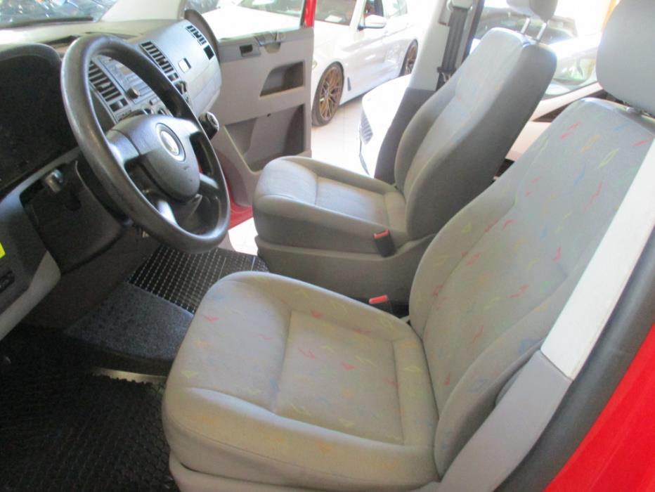 VOLKSWAGEN CARAVELLE 2008