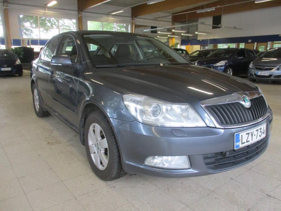 SKODA Octavia 2012