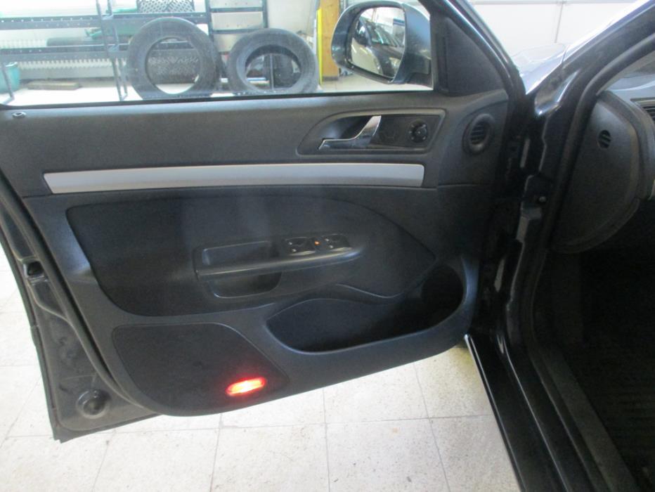 SKODA Octavia 2012