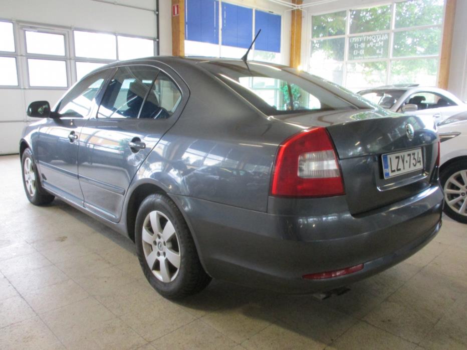 SKODA Octavia 2012