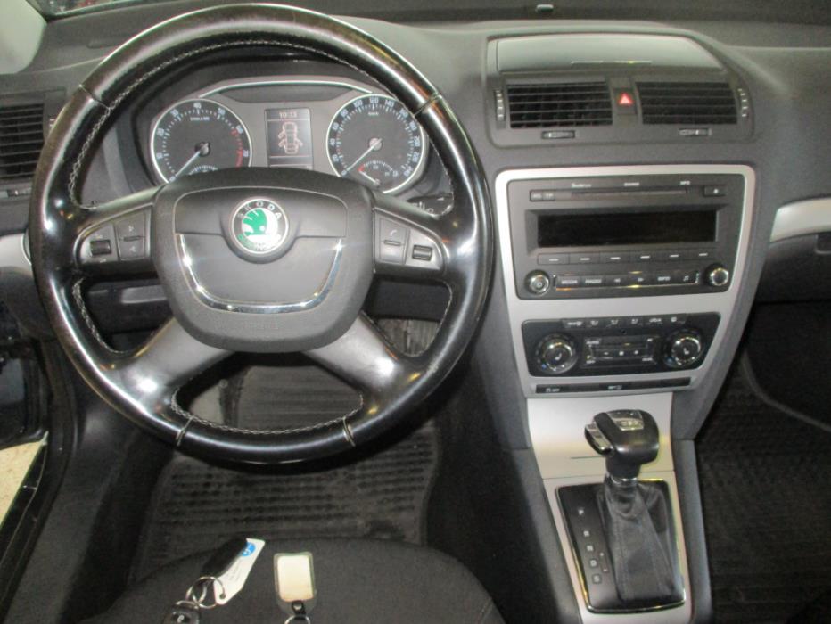 SKODA Octavia 2012