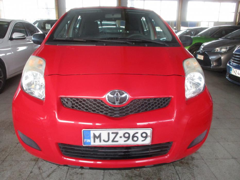 TOYOTA YARIS 2010