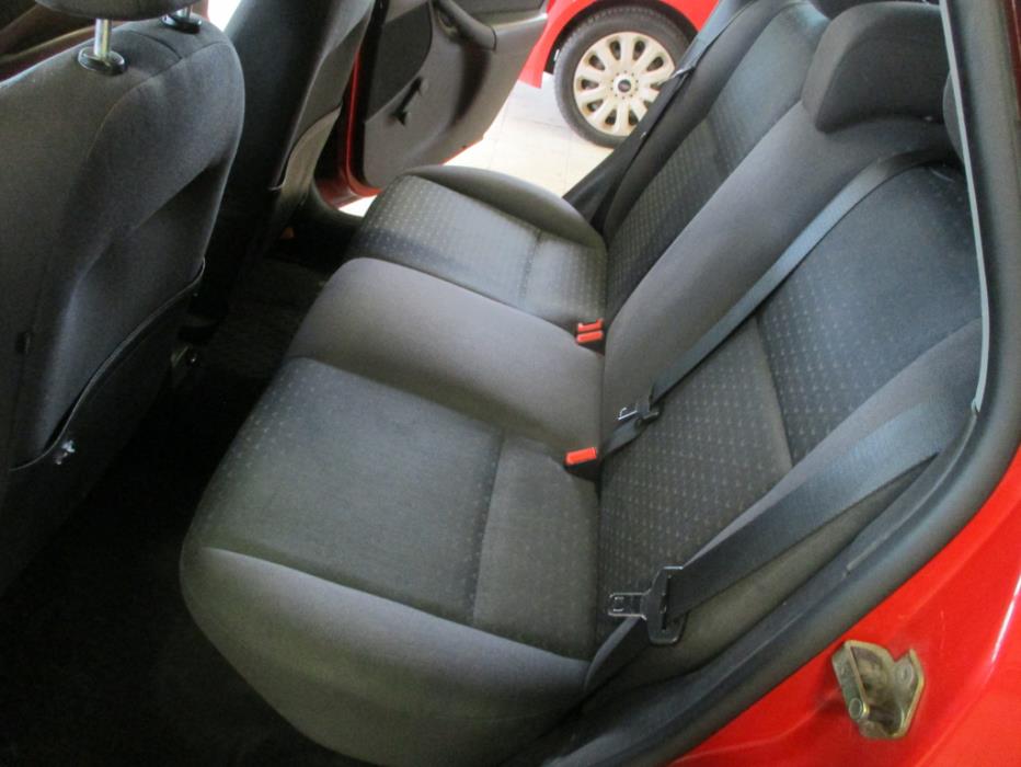 FORD FOCUS 2004