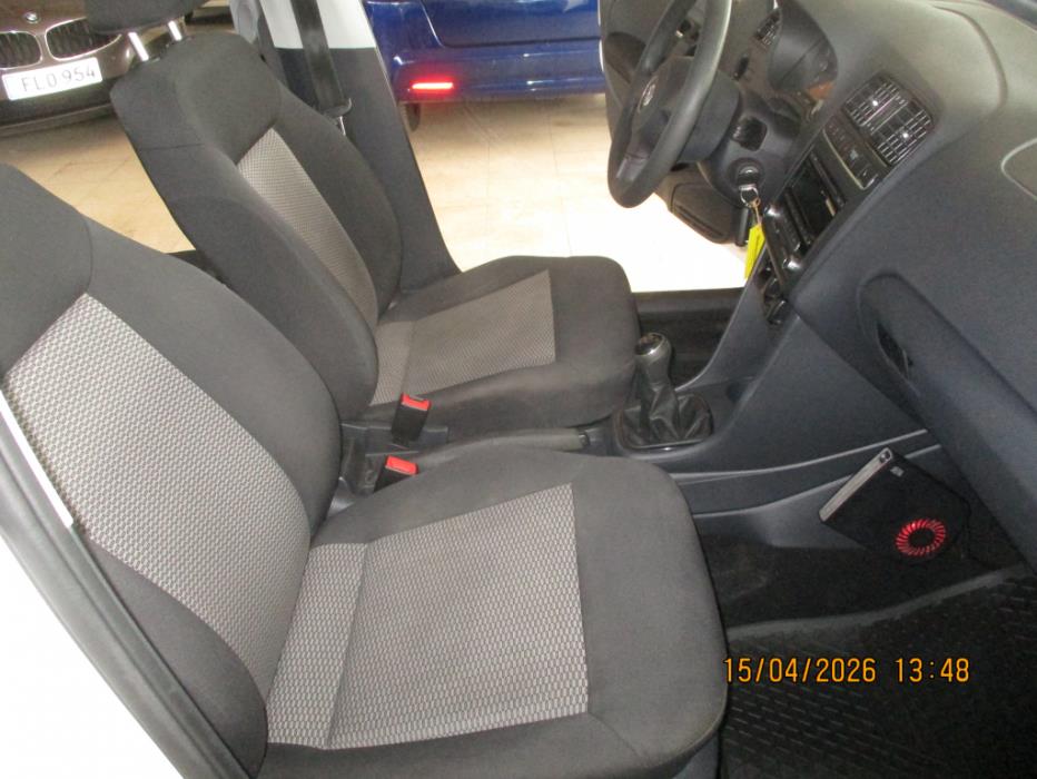 VOLKSWAGEN POLO 2014