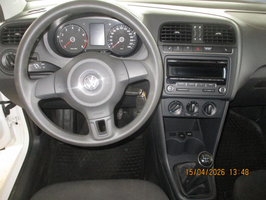 VOLKSWAGEN POLO 2014
