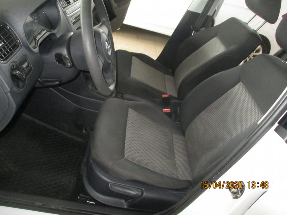 VOLKSWAGEN POLO 2014
