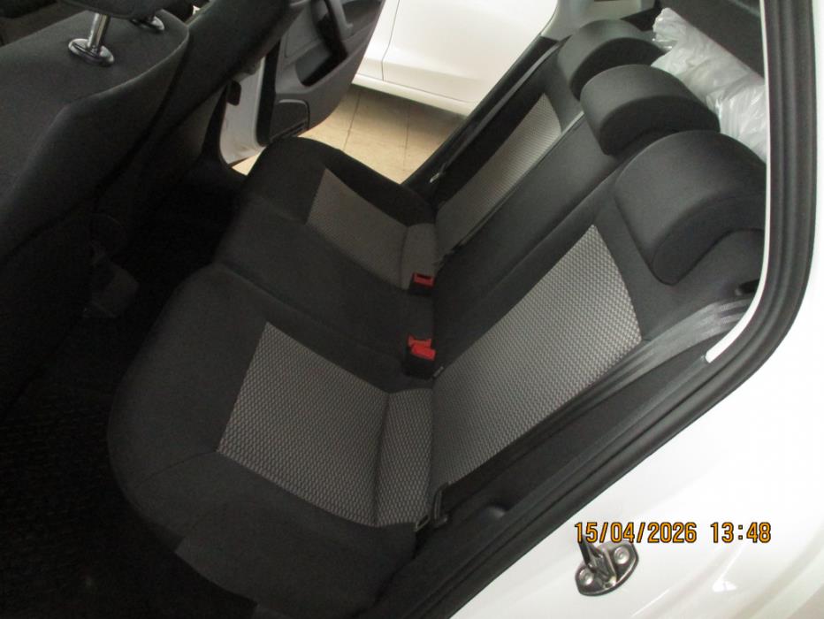 VOLKSWAGEN POLO 2014