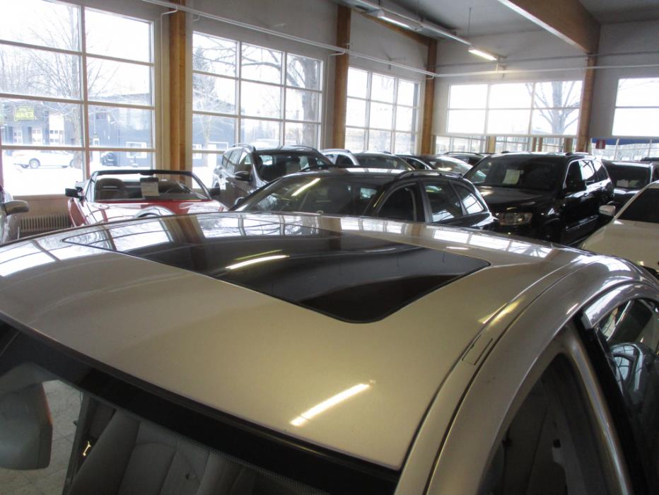 MERCEDES-BENZ E 2002