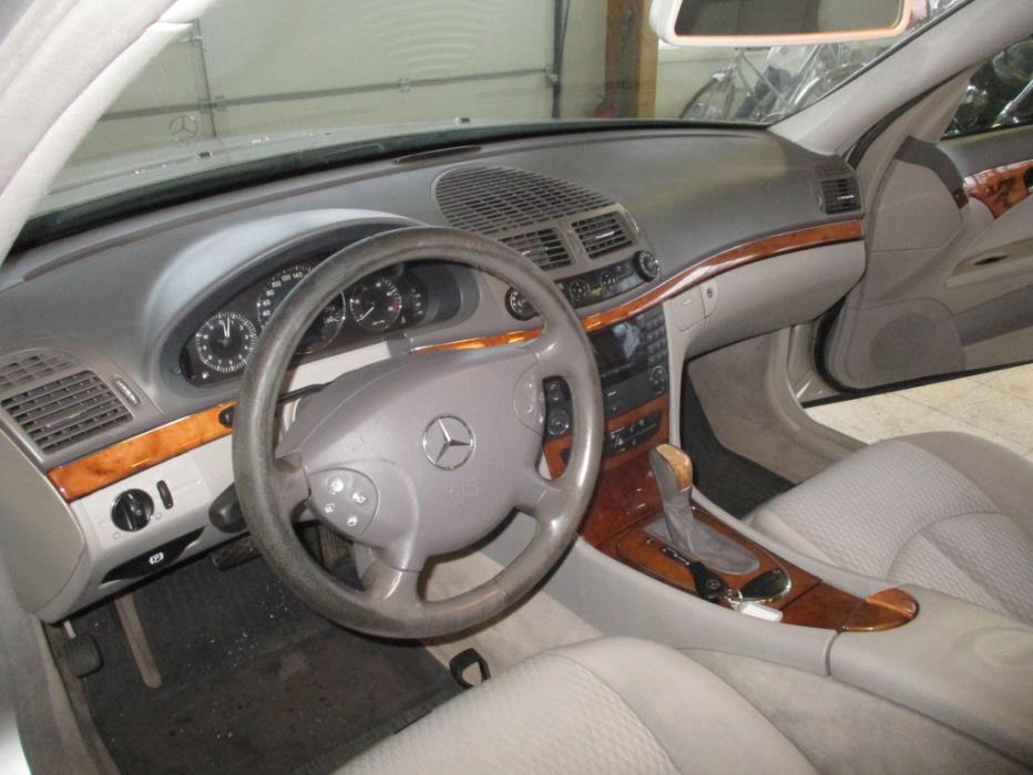 MERCEDES-BENZ E 2002