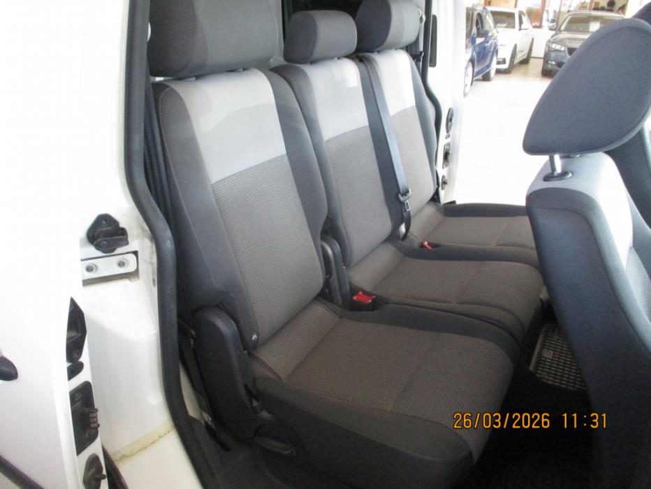 VOLKSWAGEN CADDY 2013