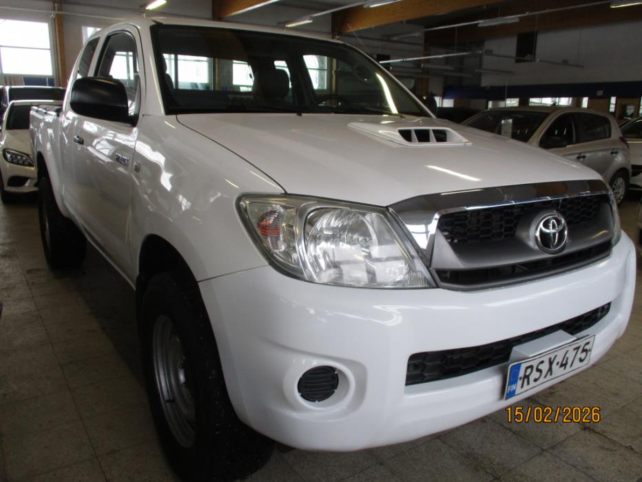 TOYOTA Hilux 2011