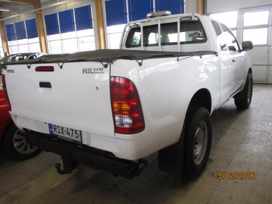 TOYOTA Hilux 2011