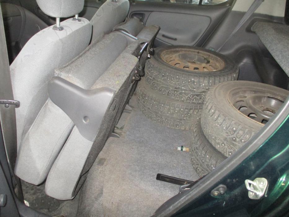 TOYOTA Yaris 2001