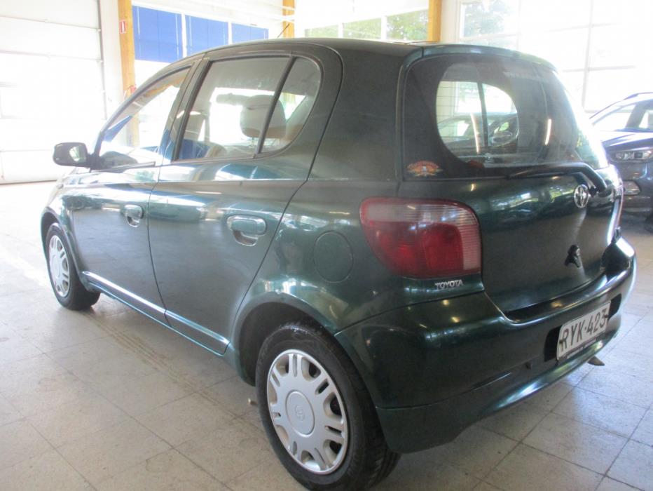 TOYOTA Yaris 2001