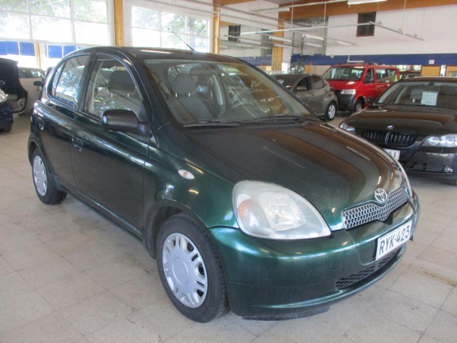 TOYOTA Yaris 2001