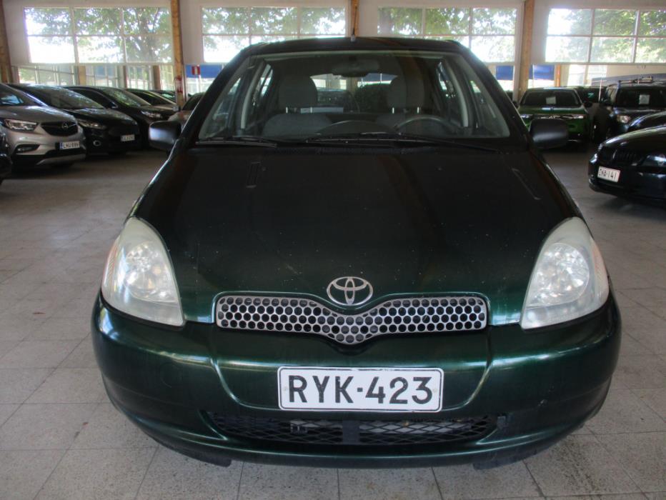 TOYOTA Yaris 2001