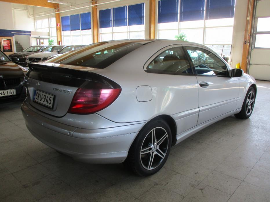 MERCEDES-BENZ C 200 2001