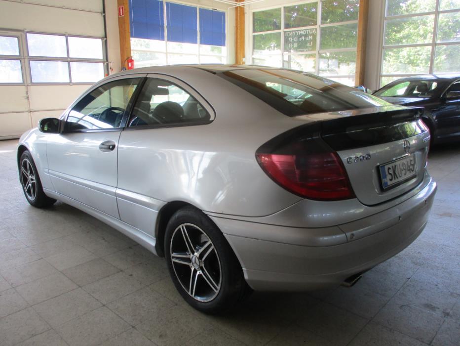 MERCEDES-BENZ C 200 2001