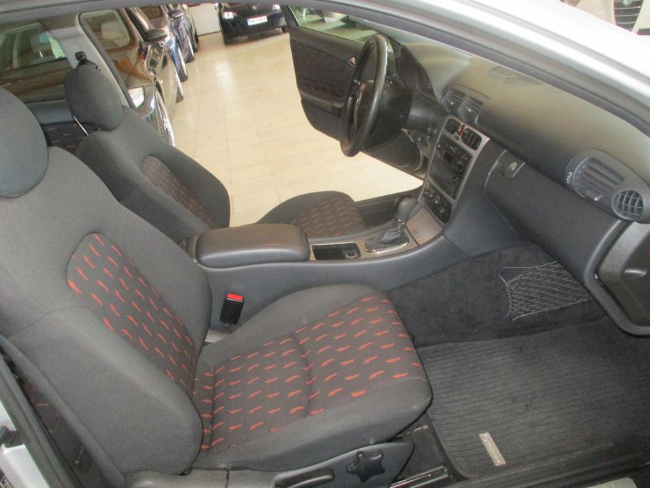MERCEDES-BENZ C 200 2001