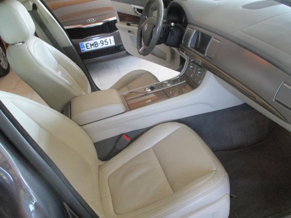 JAGUAR XF 2008