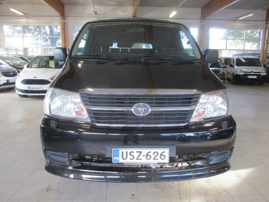 TOYOTA Hiace 2012