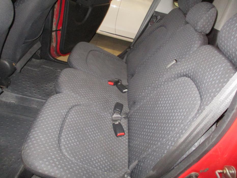 TOYOTA Yaris Verso 2005