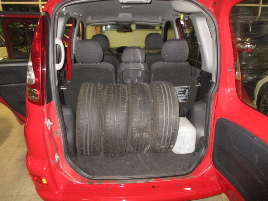 TOYOTA Yaris Verso 2005