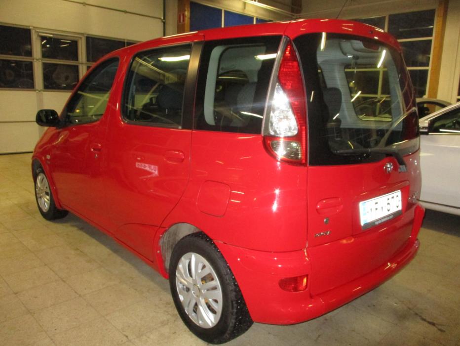 TOYOTA Yaris Verso 2005