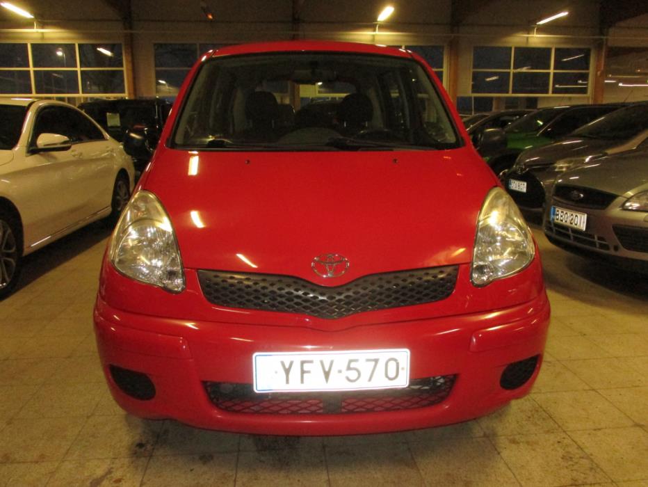 TOYOTA Yaris Verso 2005