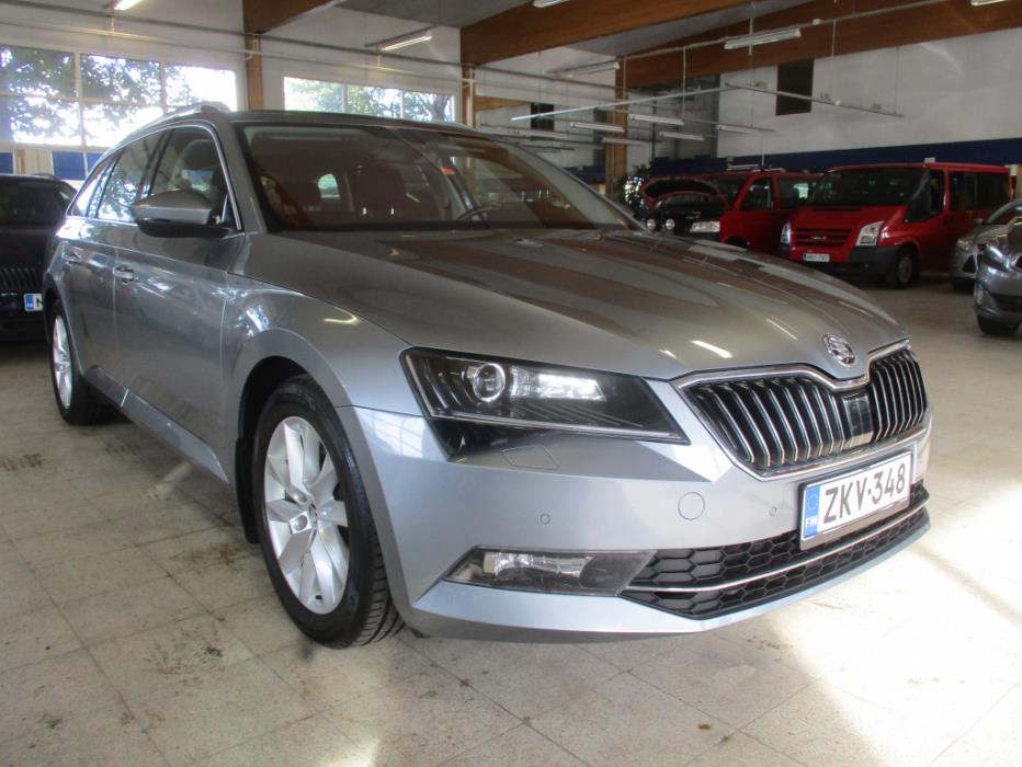 SKODA SUPERB 2016