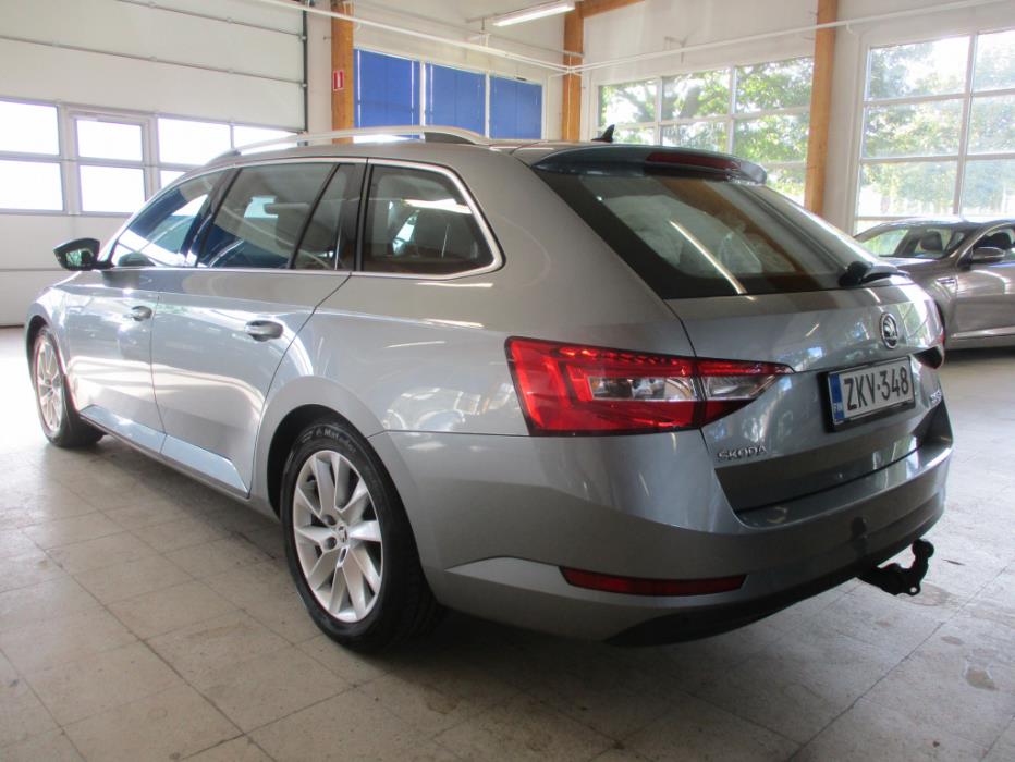SKODA SUPERB 2016