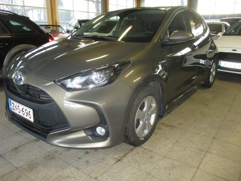 TOYOTA Yaris 2021