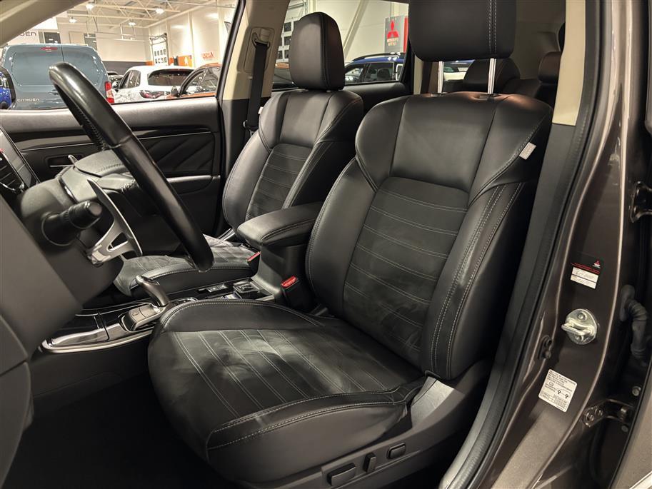 Mitsubishi Outlander PHEV 2020