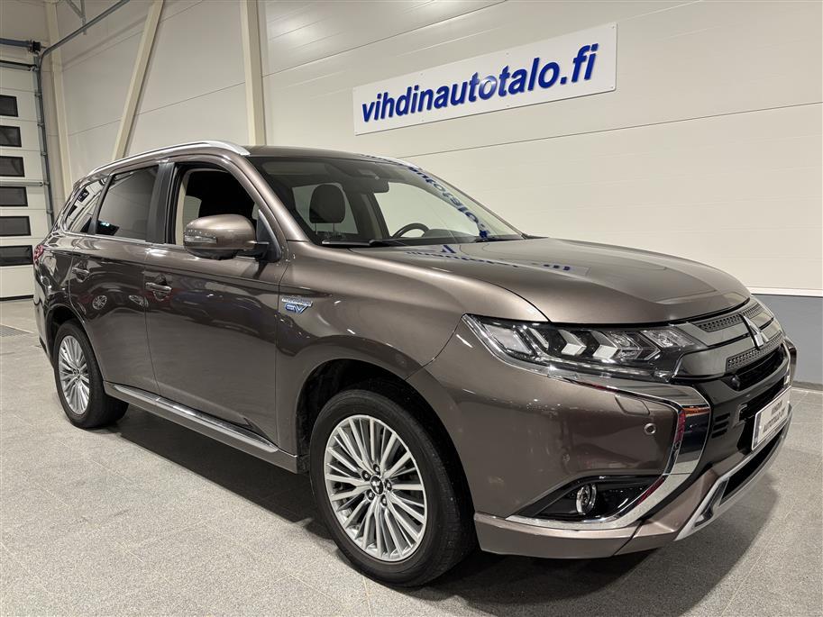 Mitsubishi Outlander PHEV 2020