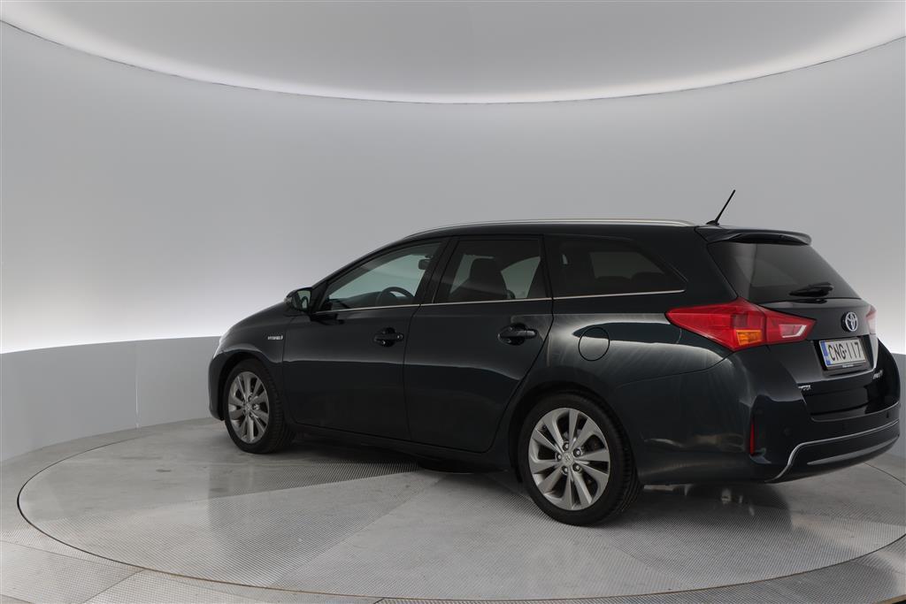 TOYOTA Auris 2015