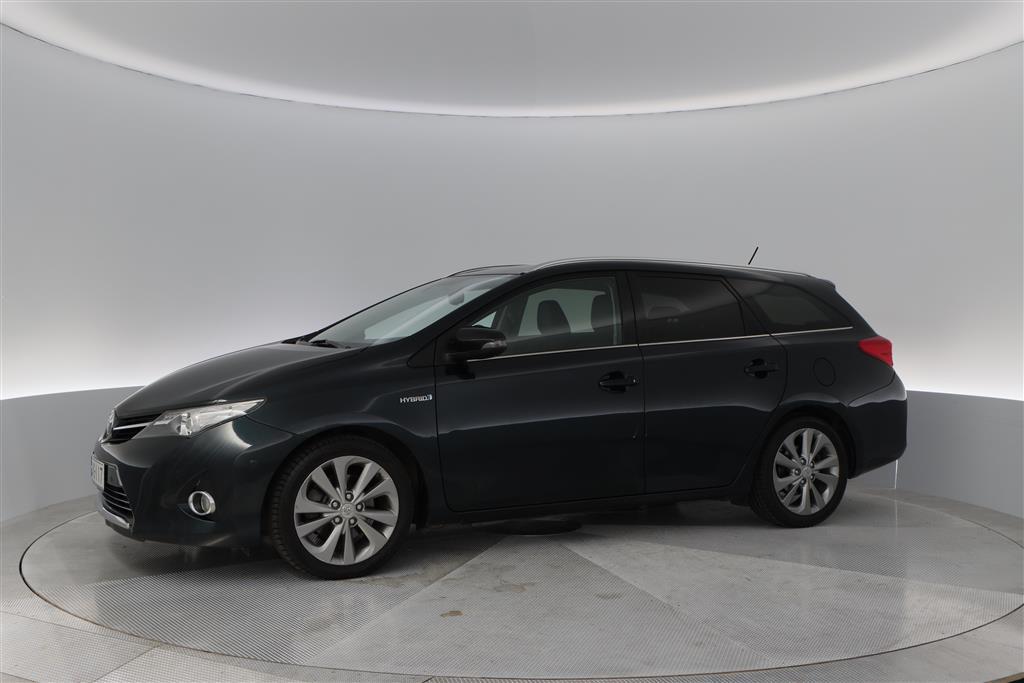 TOYOTA Auris 2015