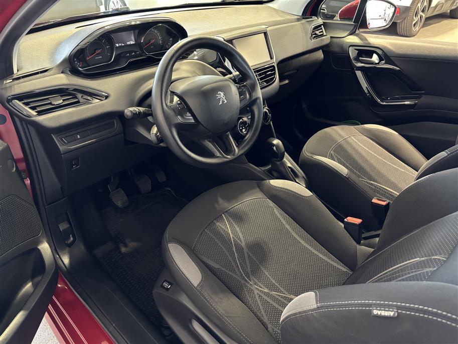PEUGEOT 208 2013
