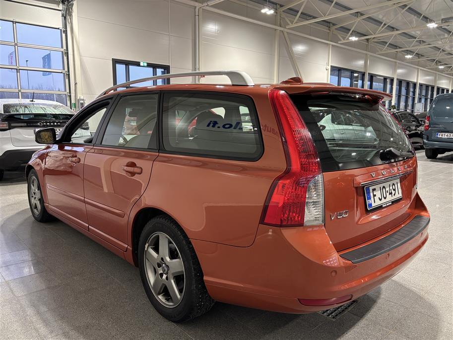 VOLVO V50 2010