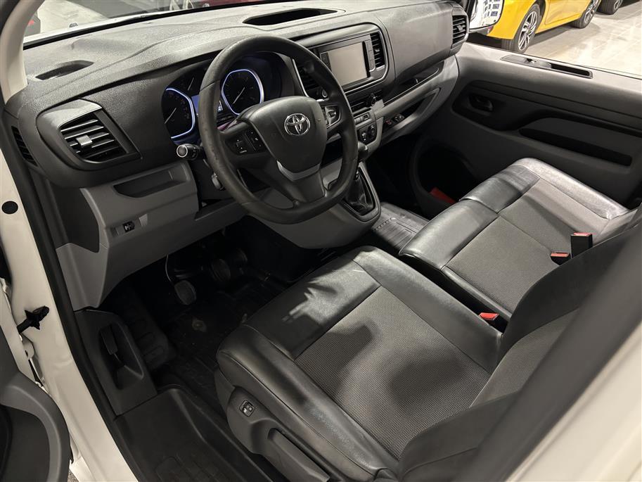 TOYOTA Proace 2017
