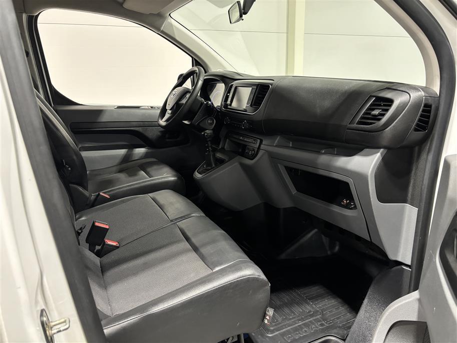 TOYOTA Proace 2017
