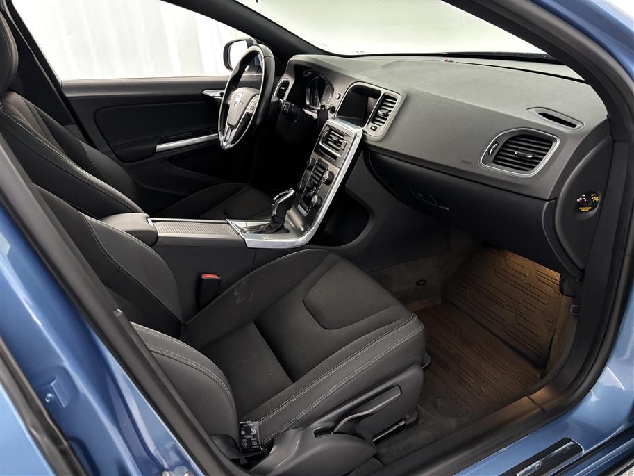 VOLVO V60 2014