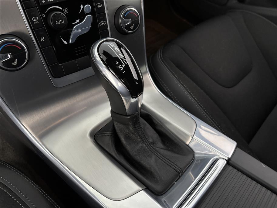 VOLVO V60 2014
