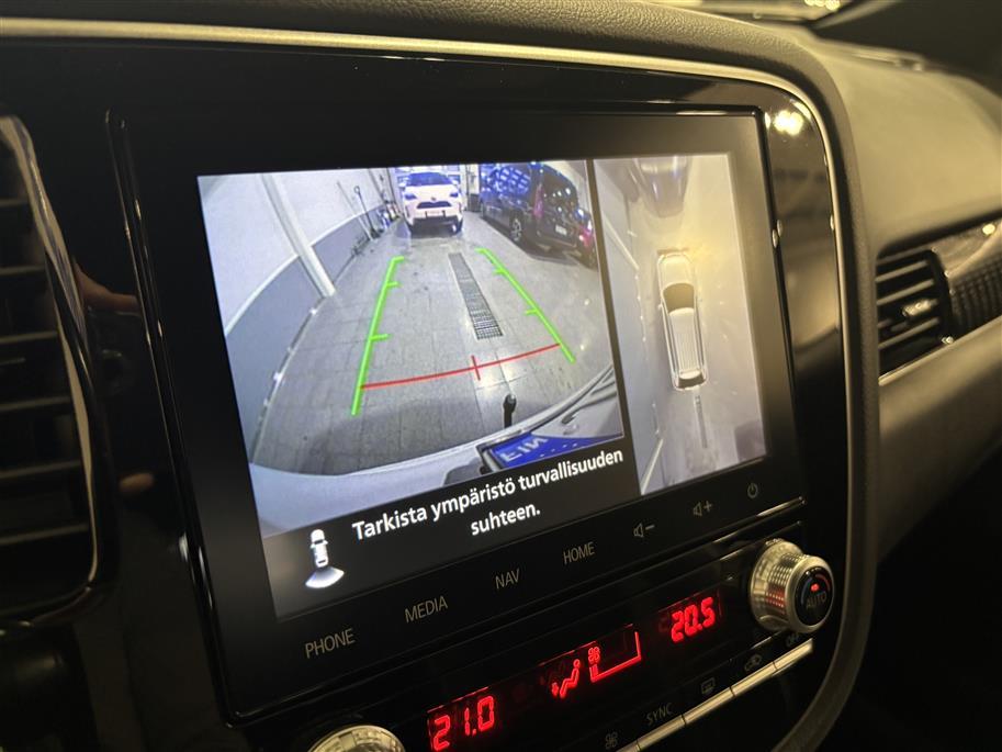 MITSUBISHI Outlander PHEV 2020