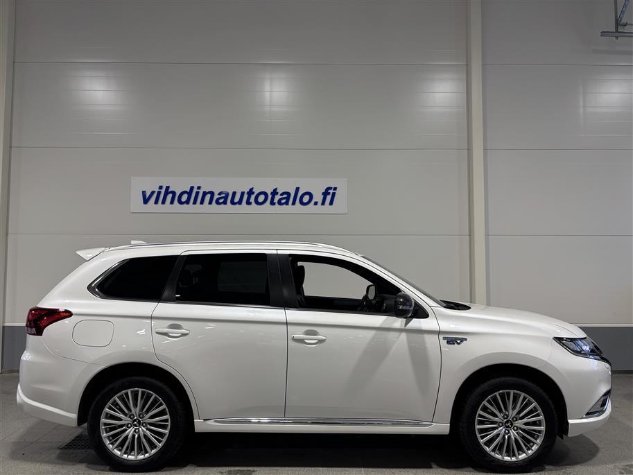 MITSUBISHI Outlander PHEV 2020