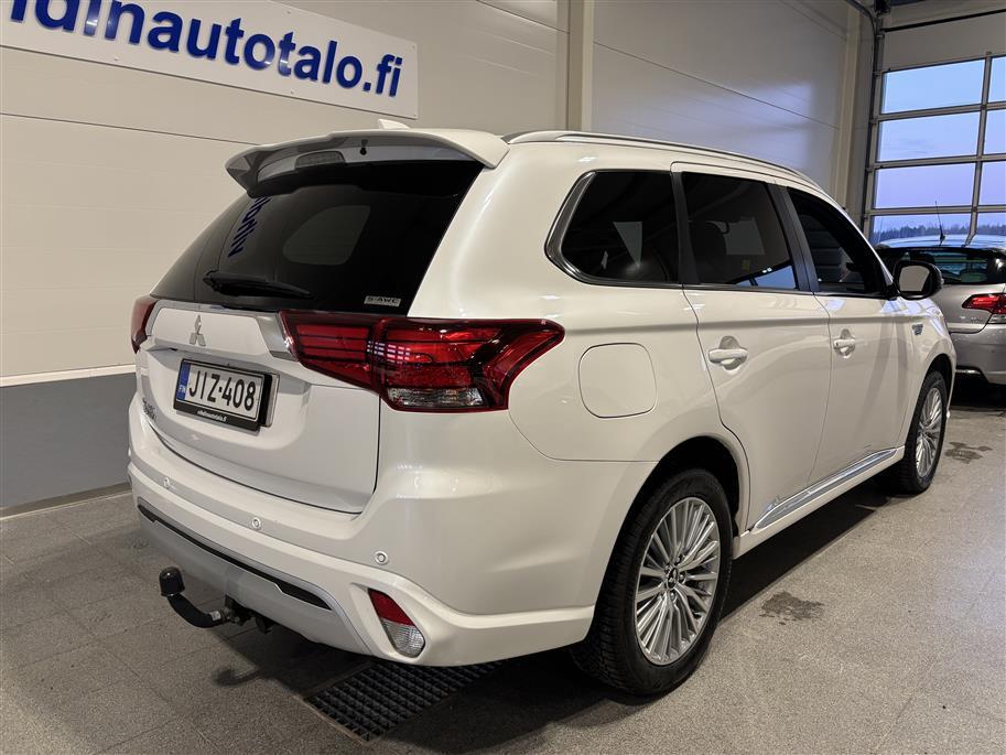 MITSUBISHI Outlander PHEV 2020