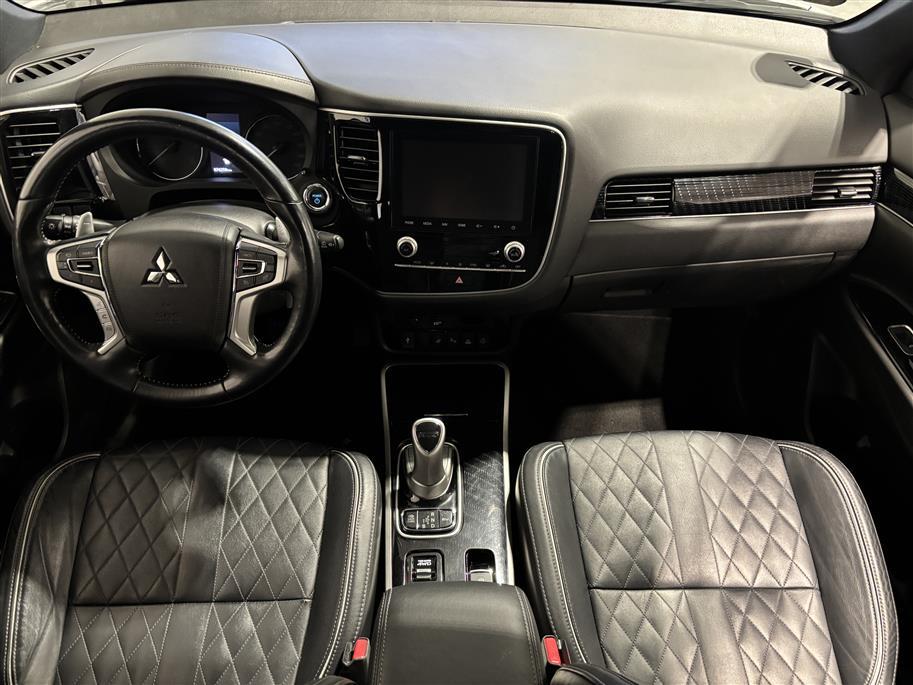 MITSUBISHI Outlander PHEV 2020