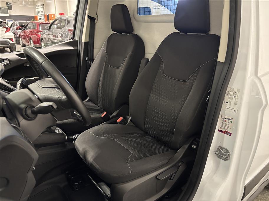 Ford Transit Courier 2021