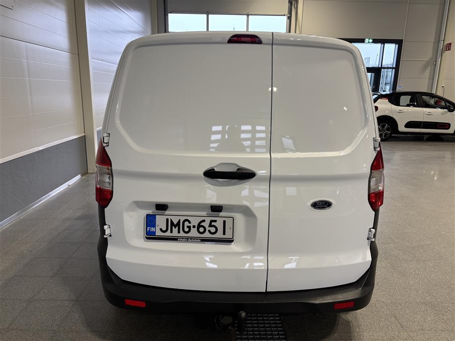 Ford Transit Courier 2021